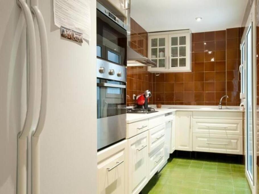 Modern Apartment Close To The Camp Nou Stadium Barcelona Exterior photo